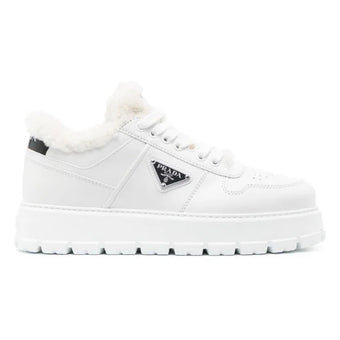 PRADA WHITE LEATHER AND SHEARLING SNEAKERS - P061