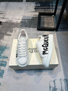 ALEXANDER MCQUEEN OVERSIZED GRAFFITI SNEAKER - M008