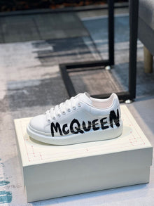 ALEXANDER MCQUEEN OVERSIZED GRAFFITI SNEAKER - M008