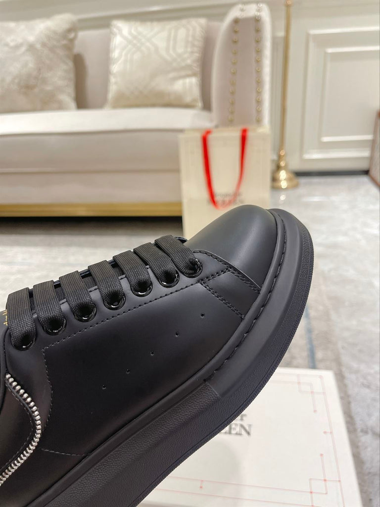 ALEXANDER MCQUEEN OVERSIZED LEATHER ZIPPER SNEAKERS - M019