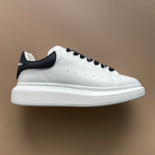 ALEXANDER MCQUEEN OVERSIZED SNEAKER - M004