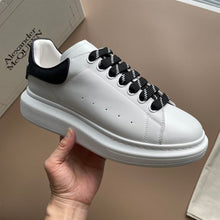 ALEXANDER MCQUEEN OVERSIZED SNEAKER - M004