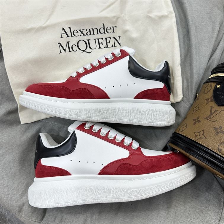 ALEXANDER MCQUEEN OVERSIZED SNEAKER - M012