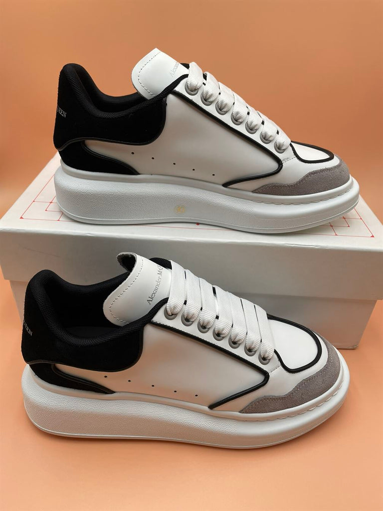 ALEXANDER MCQUEEN OVERSIZED SNEAKER - M013