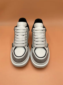 ALEXANDER MCQUEEN OVERSIZED SNEAKER - M013