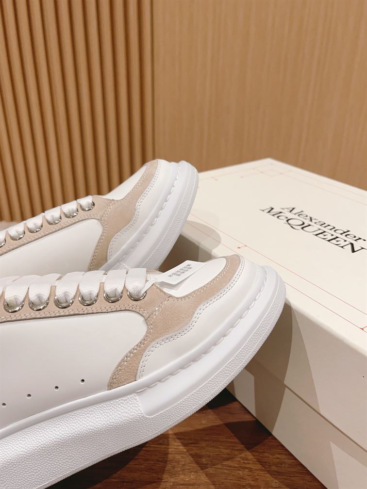 ALEXANDER MCQUEEN OVERSIZED SNEAKER - M014