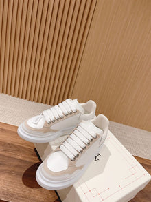 ALEXANDER MCQUEEN OVERSIZED SNEAKER - M014