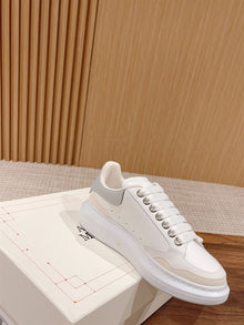 ALEXANDER MCQUEEN OVERSIZED SNEAKER - M015