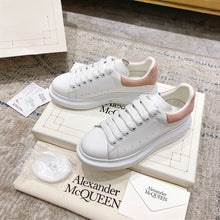 ALEXANDER MCQUEEN OVERSIZED SNEAKER - M023