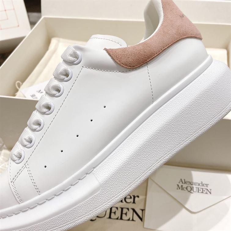 ALEXANDER MCQUEEN OVERSIZED SNEAKER - M023