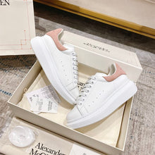 ALEXANDER MCQUEEN OVERSIZED SNEAKER - M023