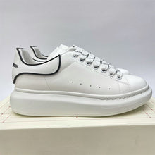 ALEXANDER MCQUEEN OVERSIZED SNEAKER - M027