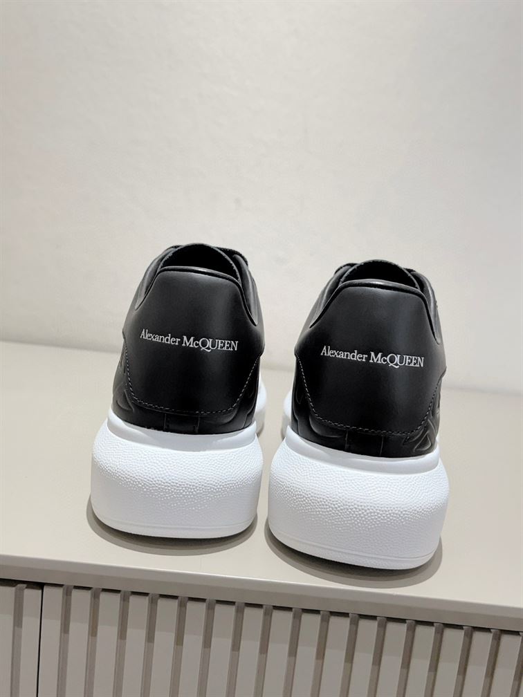 ALEXANDER MCQUEEN OVERSIZED SNEAKER QUILTED BLACK - M021