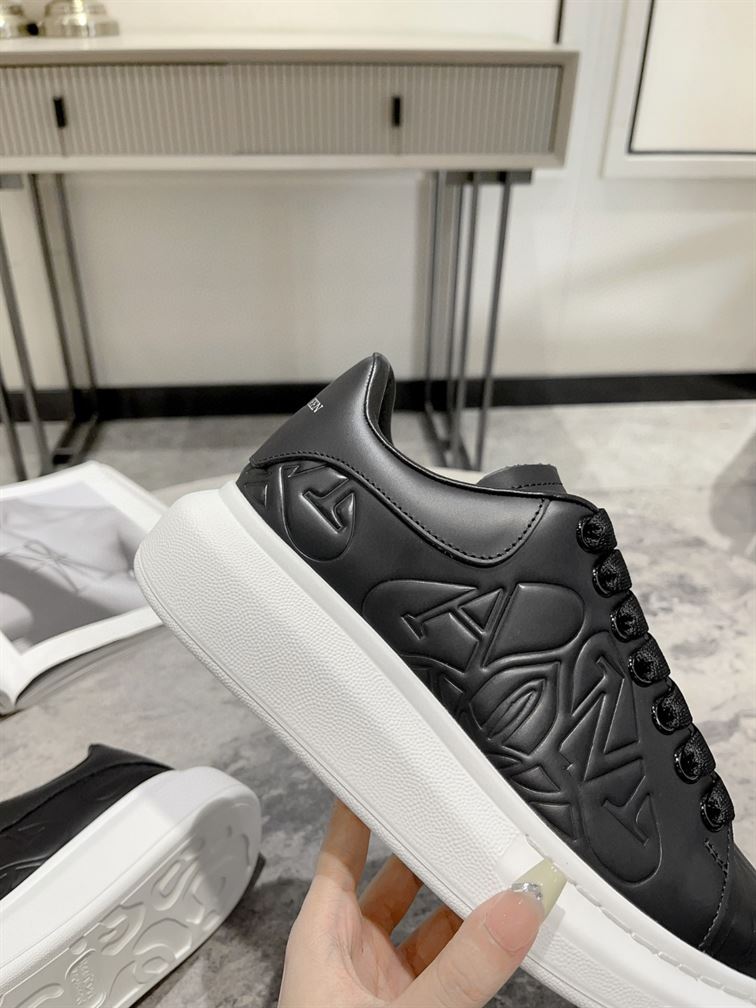 ALEXANDER MCQUEEN OVERSIZED SNEAKER QUILTED BLACK - M021