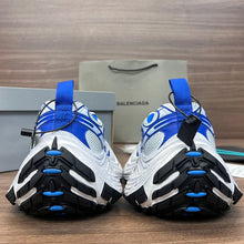 BALENCIAGA 10XL SNEAKER - B022