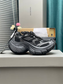 BALENCIAGA 10XL SNEAKER IN BLACK - B008