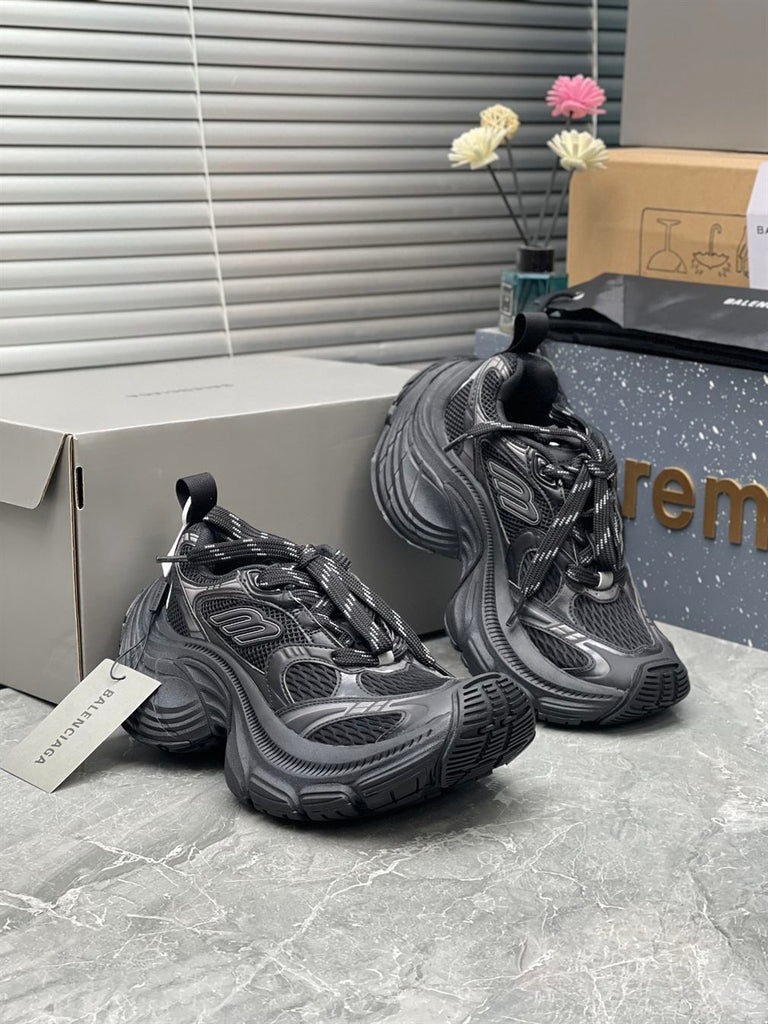 BALENCIAGA 10XL SNEAKER IN BLACK - B008