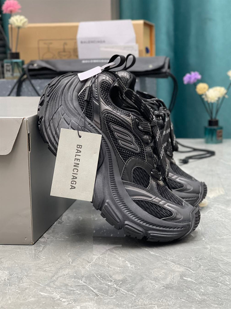 BALENCIAGA 10XL SNEAKER IN BLACK - B008