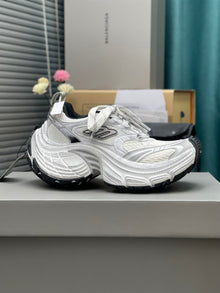 BALENCIAGA 10XL SNEAKER IN WHITE/BLACK/GRIS - B009