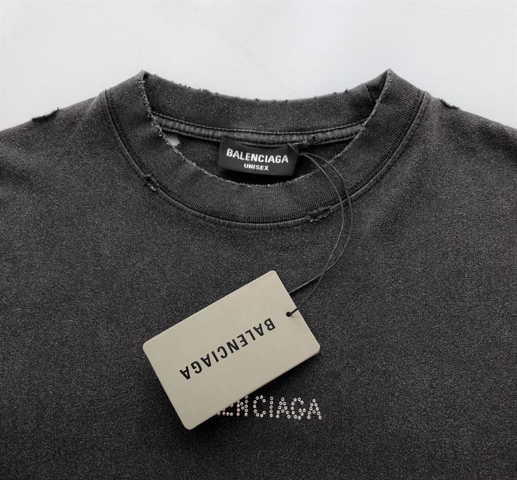 BALENCIAGA BACK T-SHIRT MEDIUM FIT IN BLACK - Y034