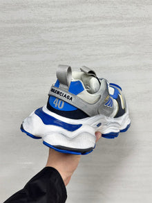 BALENCIAGA CARGO SNEAKER IN GREY/WHITE/BLUE - B002