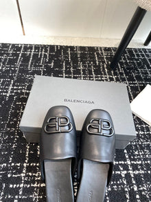 BALENCIAGA COSY BB LOGO MULES IN BLACK - E008