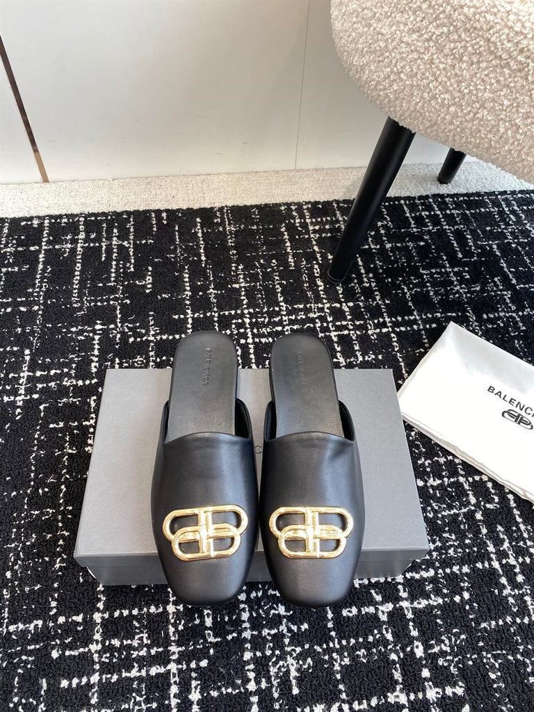 BALENCIAGA COSY BB LOGO PLAQUE MULES - E006