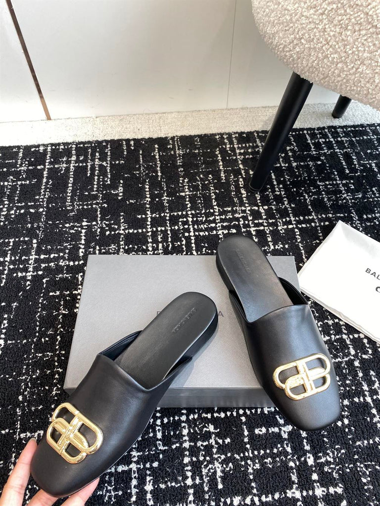 BALENCIAGA COSY BB LOGO PLAQUE MULES - E006