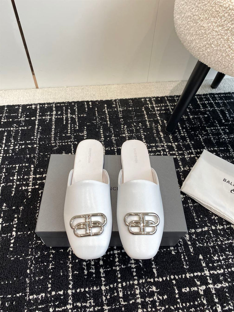 BALENCIAGA COSY BB LOGO PLAQUE MULES - E007