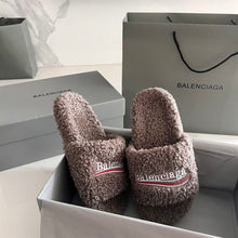 BALENCIAGA FURRY SLIDE BROWN - E049