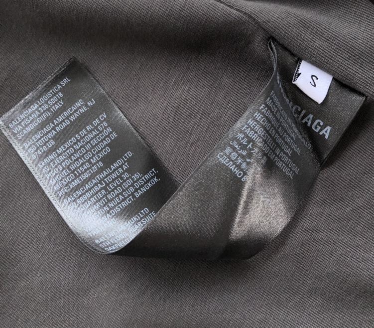 BALENCIAGA INTERNAL USE ONLY INSIDE-OUT T-SHIRT IN BLACK - Y022