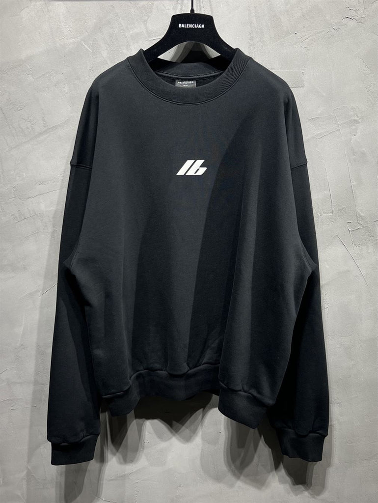 BALENCIAGA OVERSIZED BLACK COTTON SWEATSHIRT WITH LOGO - BH012