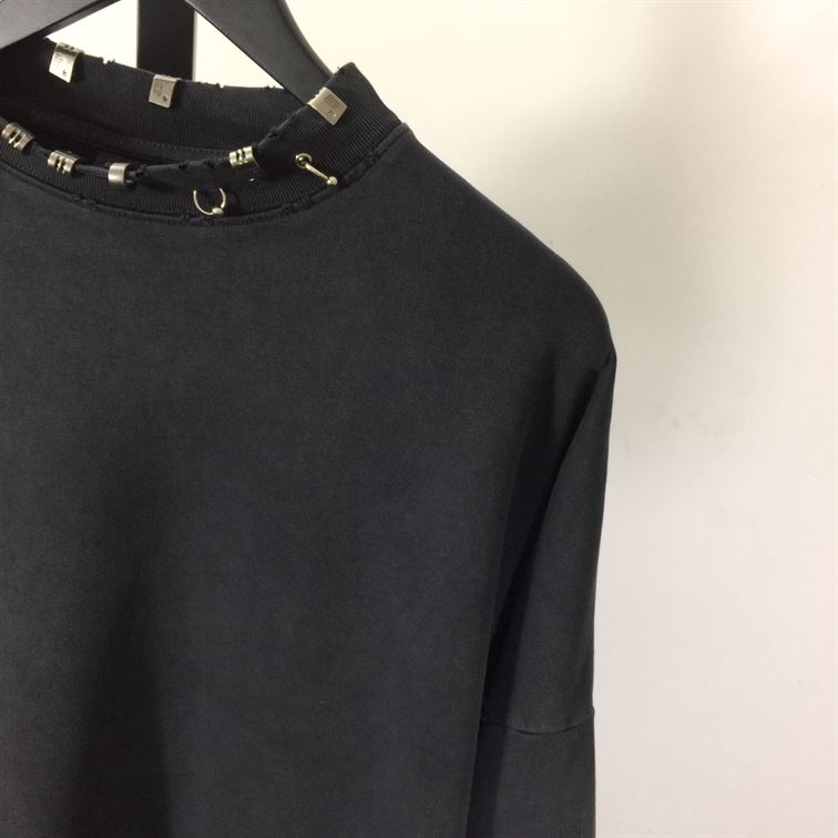 BALENCIAGA PIERCED ROUND SWEATSHIRT OVERSIZED IN BLACK FADED - BH019