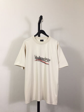 BALENCIAGA POLITICAL STENCIL T-SHIRT MEDIUM FIT IN OFF WHITE BLACK - Y018