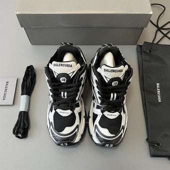 BALENCIAGA RUNNER SNEAKER BLACK WHITE - B065