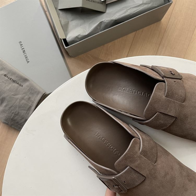 BALENCIAGA SUNDAY MULE IN BROWN - E016