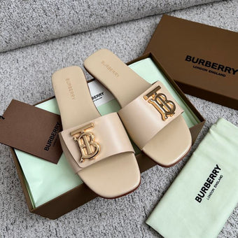 BURBERRY BLACK LEATHER SLIDES WOMEN - U013