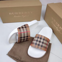 BURBERRY CHECK SLIDES - U006