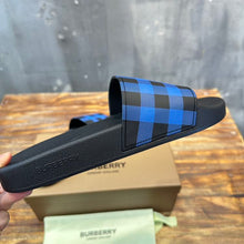 BURBERRY CHECK SLIDES - U007