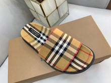 BURBERRY CHECK SLIDES - U028