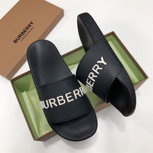 BURBERRY EMBOSSED LOGO SLIDES BUBBLEGUM BLACK - U023