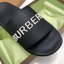 BURBERRY EMBOSSED LOGO SLIDES BUBBLEGUM BLACK - U023