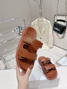 CHRISTIAN DIOR DIORACT SLIDE - D022