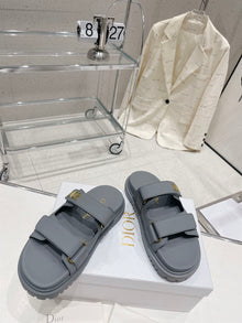 CHRISTIAN DIOR DIORACT SLIDE - D023