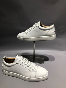 CHRISTIAN LOUBOUTIN LOUIS JUNIOR SNEAKERS - C030