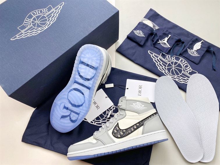 DIOR AIR JORDAN 1 RETRO HIGH SNEAKER - I071