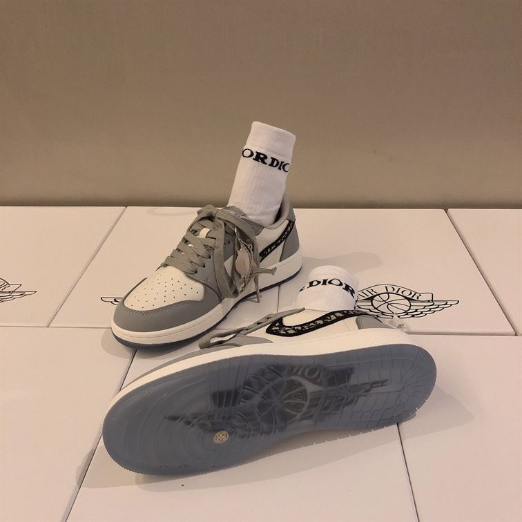 DIOR AIR JORDAN 1 RETRO LOW SNEAKER - I080