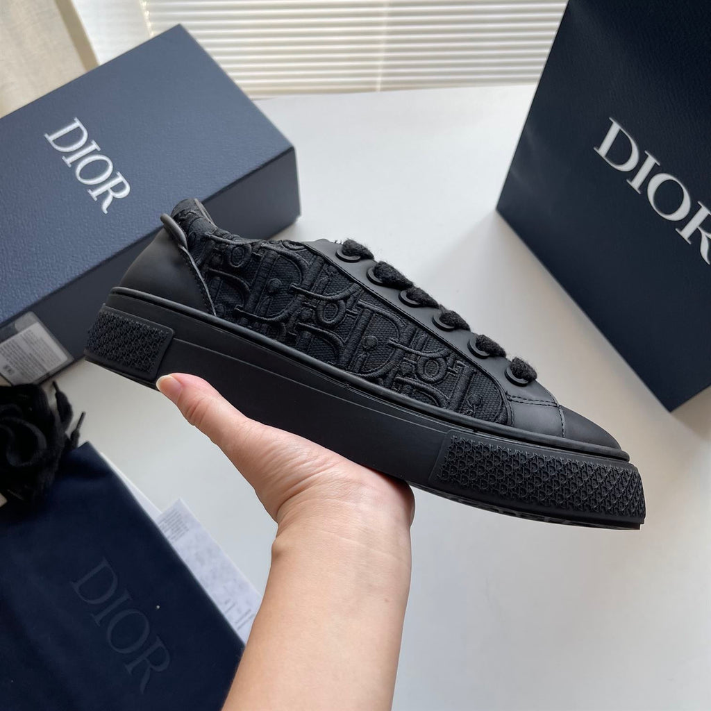 DIOR B33 SNEAKER BLACK SMOOTH CALFSKIN OBLIQUE RAISED EMBROIDERY - I107