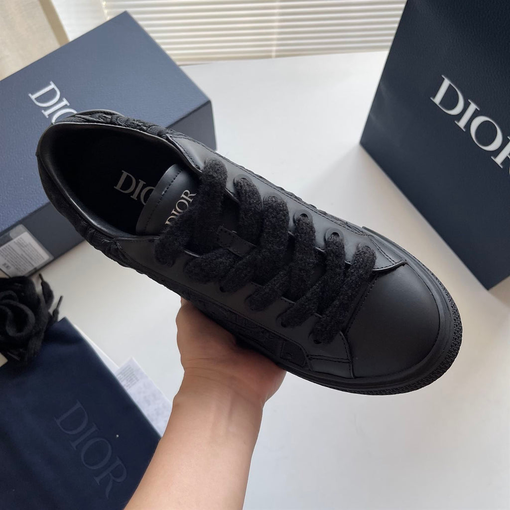 DIOR B33 SNEAKER BLACK SMOOTH CALFSKIN OBLIQUE RAISED EMBROIDERY - I107