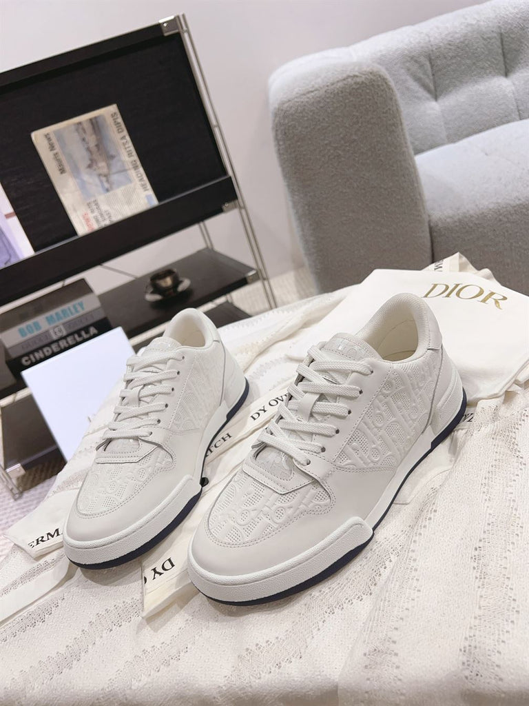 DIOR ONE SNEAKER WHITE DIOR OBLIQUE PERFORATED CALFSKIN - I085